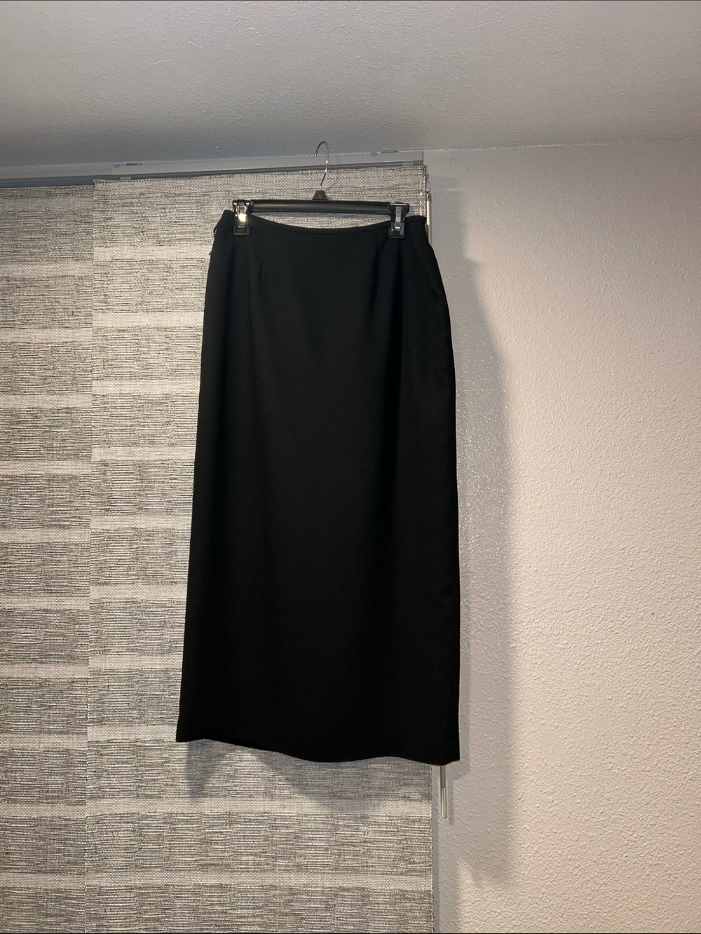 Vintage Women's Black Pencil Skirt - Sleek & Professional